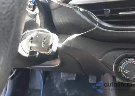 2020 Kia Forte Lxs z USA, uszkodzony, nr VIN 3KPF24AD6LE256720